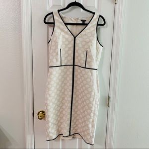 Ann Taylor dress beige white black size 10